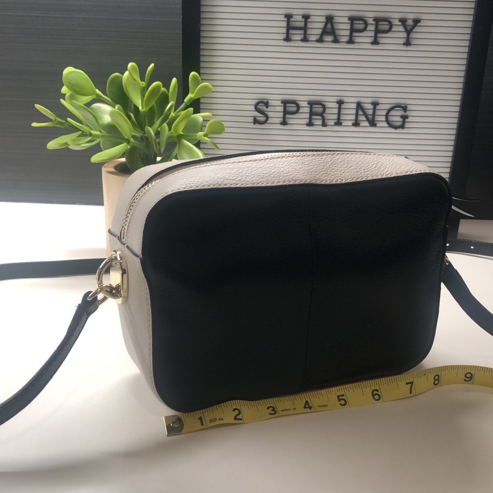 Excellent condition Cole Haan bag